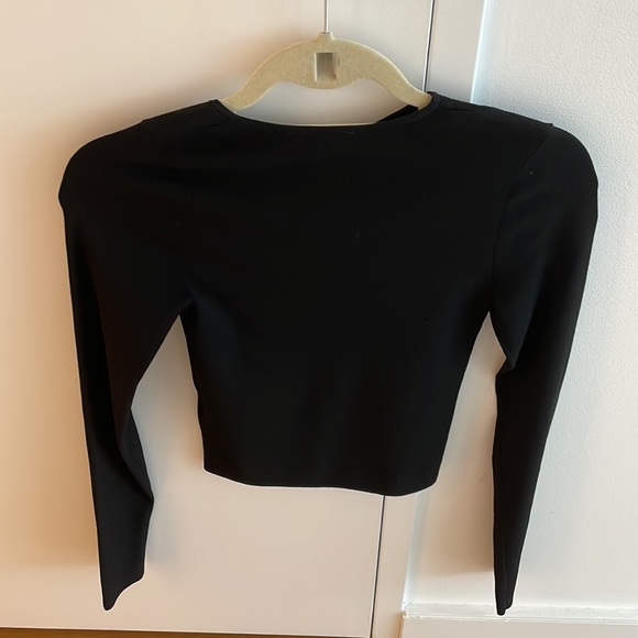 New with tags & OTHER STORIES Long Sleeve Cut Out Knit Top - Picture 5 of 6